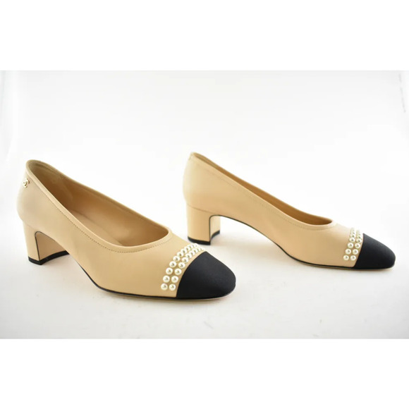 Chanel 20P Beige Lambskin Leather Black CC Pearl Sandal Low Block Heel Pump 37 - Picture 2 of 12